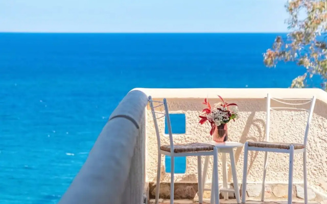 Astra Beach Studio 5
