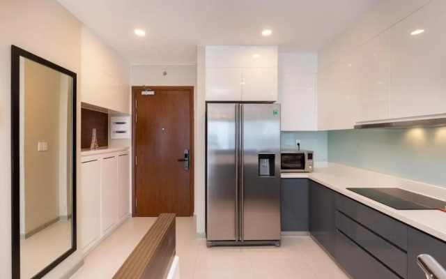 Gold View APT1/2bed/2bath/free pool and Gym