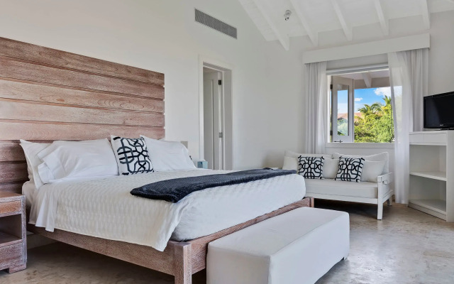 5BR Oceanfront Golf Estate w Pool Private Chef