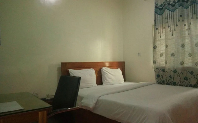 First Eleven Hotel