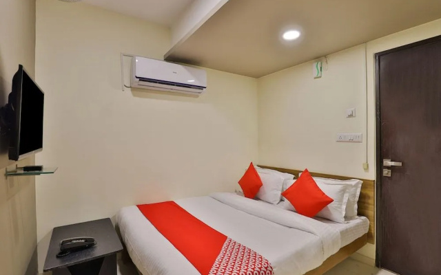 OYO 19842 Hotel Royal Inn