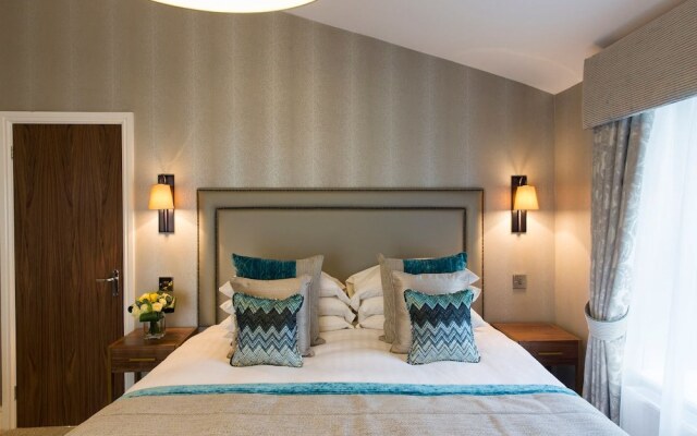 Lodore Falls Hotel & Spa вид на фасад