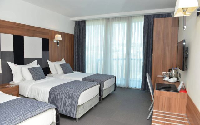 Lova Hotel & SPA
