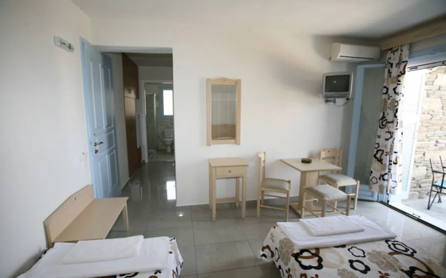 Aiolos Hotel