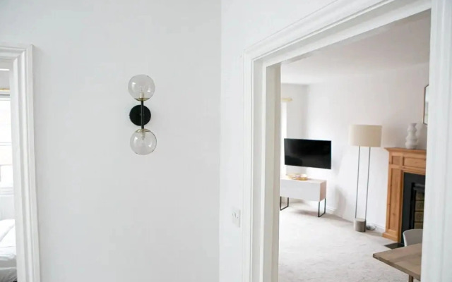 Nottingham Place on Baker Street - Top floor 2bed