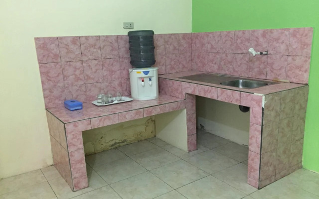 Отель OYO 1151 Ww House (ex. WW House Belitung)