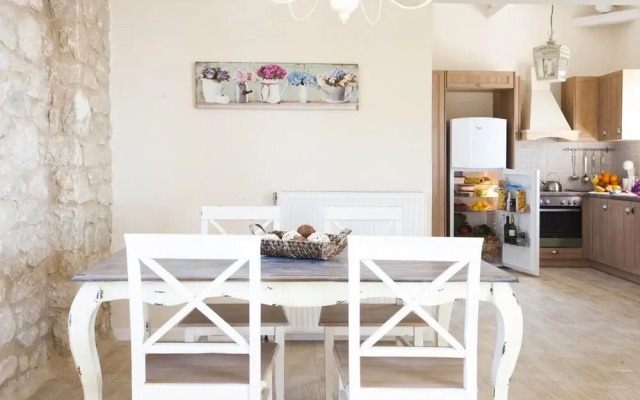 Two Bedroom Maisonette Villa - Ilianthos