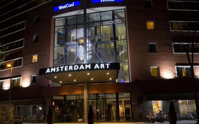 WestCord Art Hotel Amsterdam 3 вид на фасад