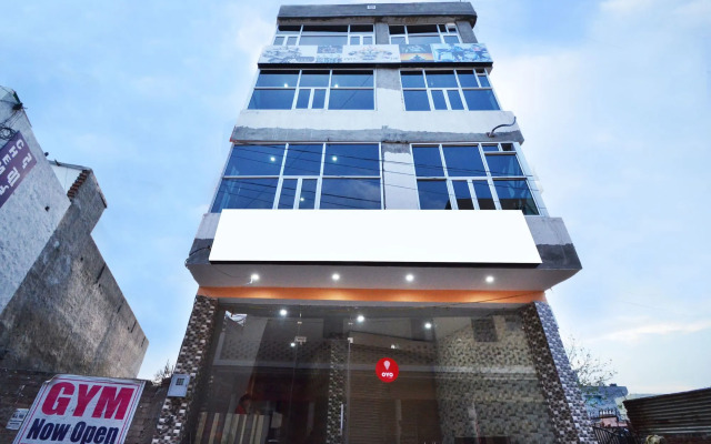 OYO 8452 Hotel New Arya 2