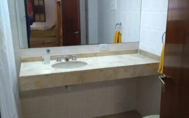 Hermosa Casa Cerca de Todo