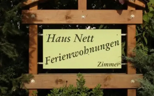 Haus Nett Modern Retreat