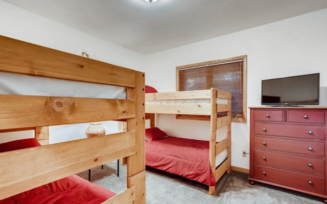 Bryant House 7040