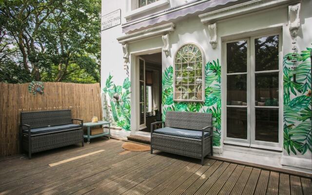 Отель FG Property - Notting Hill, Basing Street Великобритания, Лондон - отзывы, цены и фото номеров - забронировать отель FG Property - Notting Hill, Basing Street онлайн вид на фасад