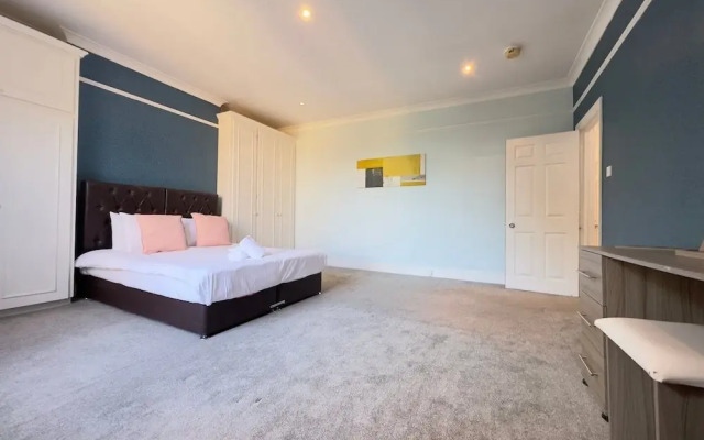 Great View- Ealing Heights