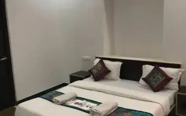 Tofu Hotel & Safari
