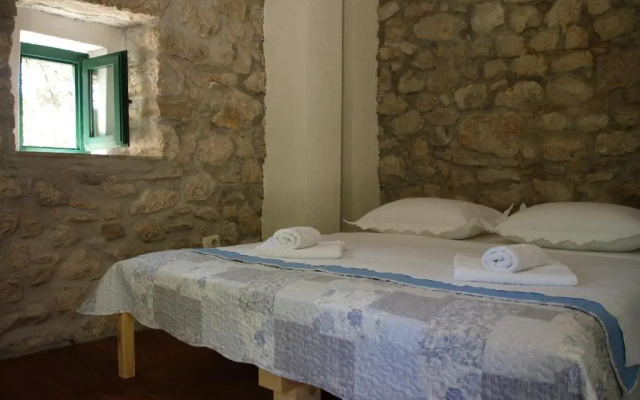 Holiday Home Dalmatinska Kuća