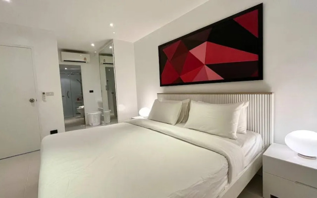 B12 - 2 Bedroom Condo With Pool Access, Karon Beach