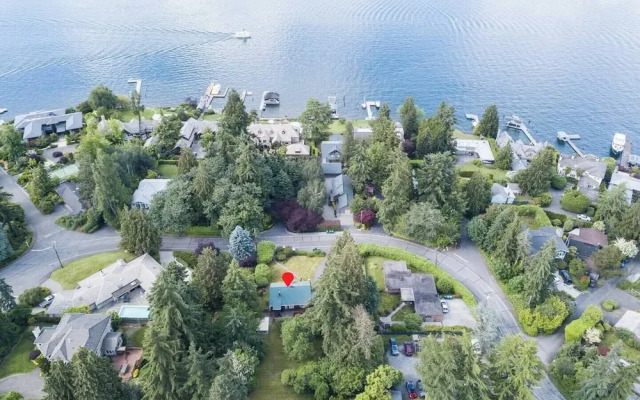 Private park in a cozy home next to I-90 huge yard