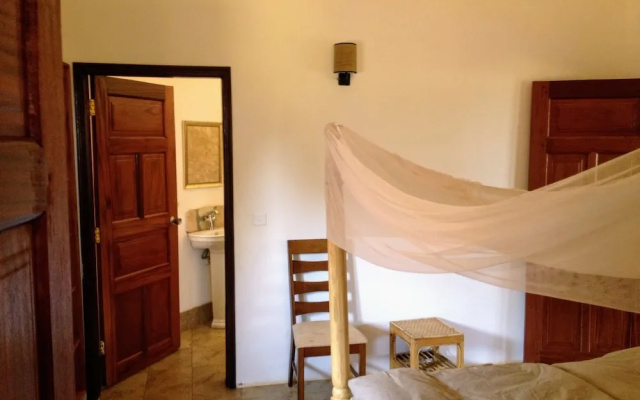 Banda Lodge