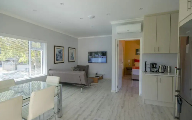 Superior 4-star-apartment Graded by Aa and Tgcsa Close to Constantia Wineroute