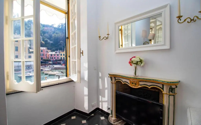 Royal by PortofinoHomes