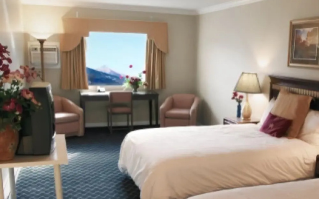 Revelstoke Gateway Inn