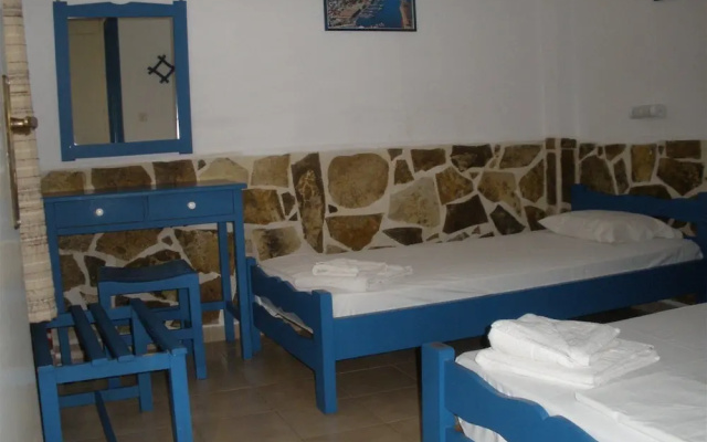 Elenis Apartments