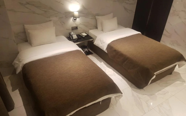 Hotel the May