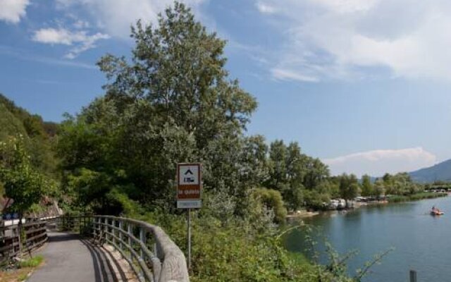 Отель Camping La Quiete Италия, Вербания - отзывы, цены и фото номеров - забронировать отель Camping La Quiete онлайн приотельная территория