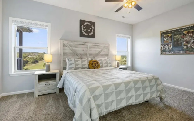 Stonebridge Escape Sleeps 8!