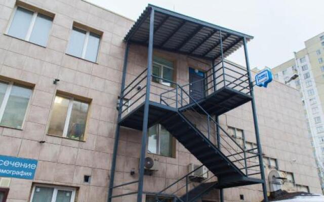 Гостиница Konkovo Hostel в Москве 7 отзывов об отеле, цены и фото номеров - забронировать гостиницу Konkovo Hostel онлайн Москва вид на фасад