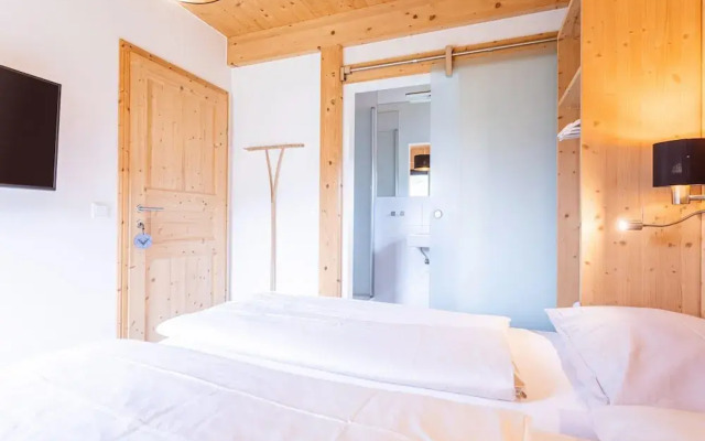 Welcoming Chalet With Whirlpool