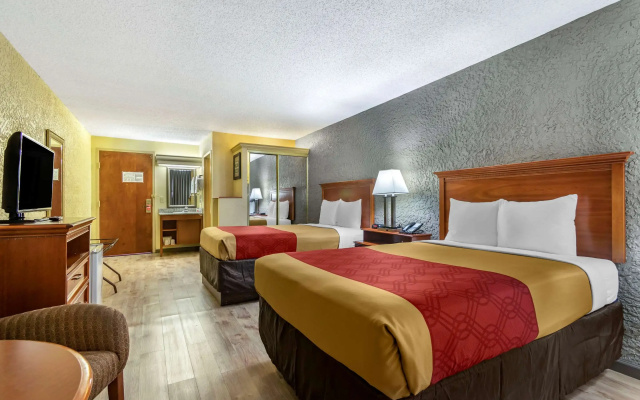 Econo Lodge Broken Arrow