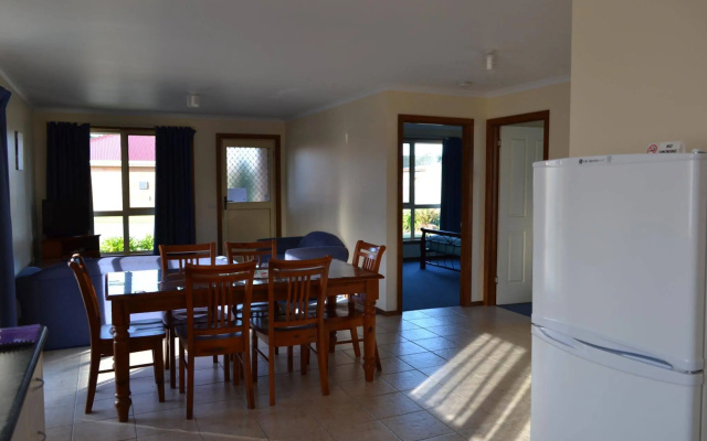 All Inn Strahan Holiday Units