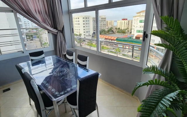 Magnificent Seaview apartment WiFi, AC & Heater, Malabata