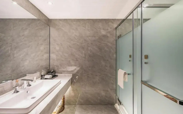 Beijing Ruyi Business Hotel