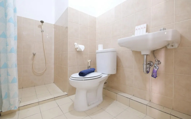 Green Bay Pluit Apartment with Sofa Bed