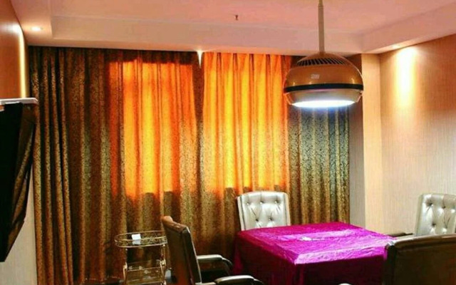 Xichang Xiaoding Business Hotel