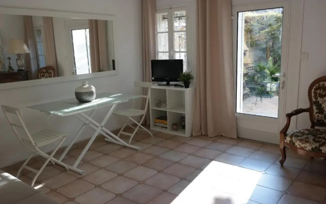 Arles les Alyscamps