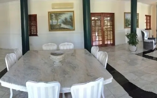 Villa Anastasia B and B