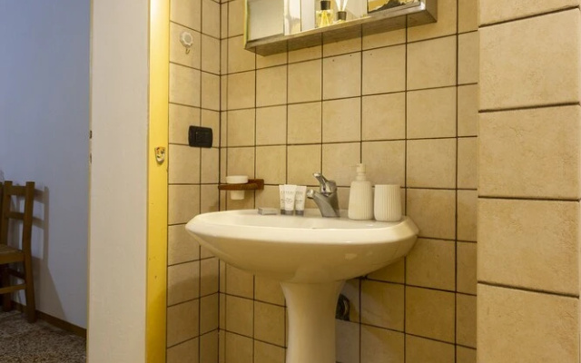 Canossa Apartment