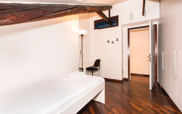 Cenisia Attic Apartment