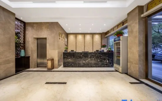 Shangzhou Hotel (Yiwu International Trade City Zone 1 store)