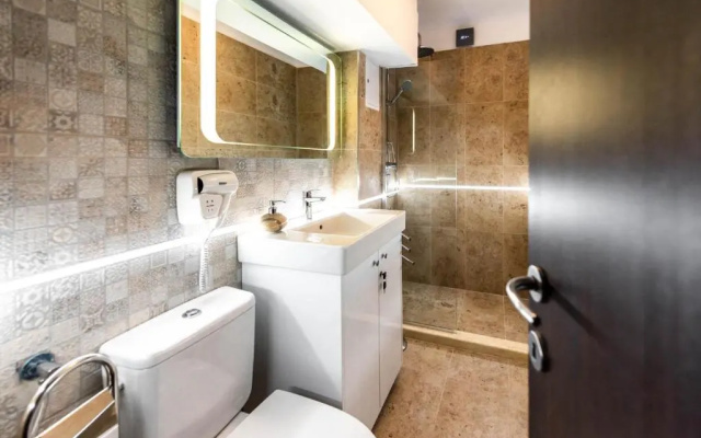 La Nueve Suite