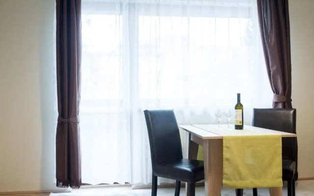 Vila Nicopole - art & wine