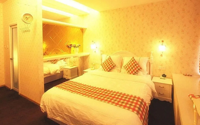Laifeng Hotel (Shenyang Huanghe Street Branch)(棠枫酒店(沈阳黄河大街店))