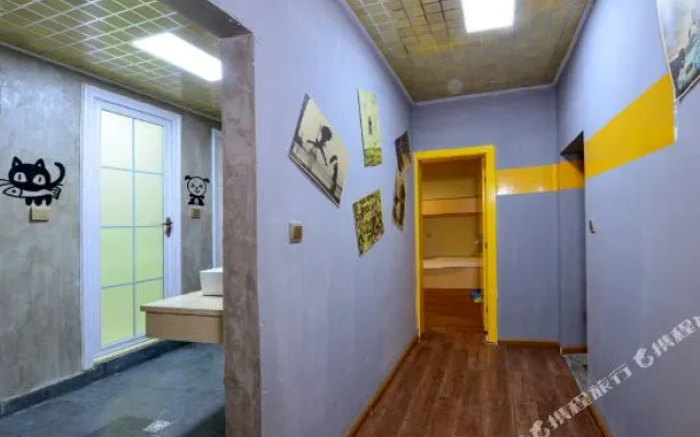 Xishuangbanna Zouyi International Youth Hostel
