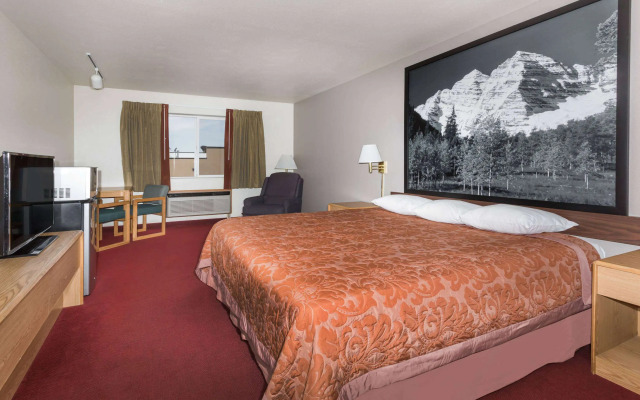 Super 8 by Wyndham Fruita