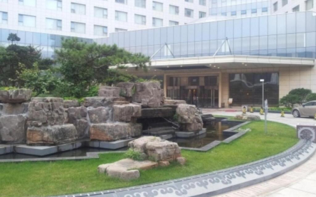 Landbridge Jinjiang Hotel
