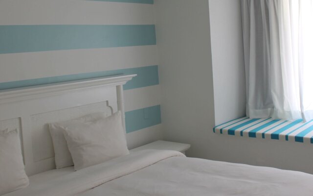 Moomba B&B Ocean Front Hostal in Willemstad, Curacao from 93$, photos, reviews - zenhotels.com guestroom